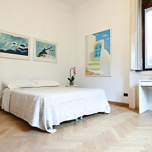 Camera con letto king size